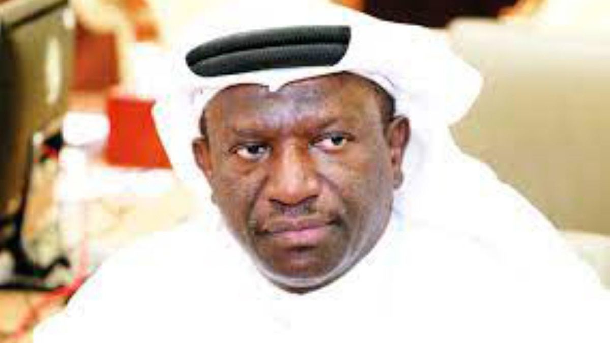 الامارات | عقود «اللاعبين وكوزمين» مأزق نادي الشارقة.. و3 سيناريوهات للحل