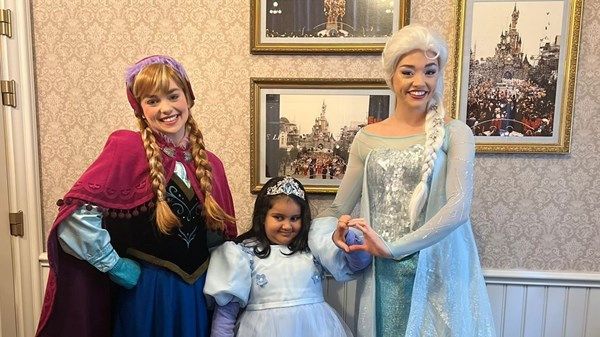 "أمنية" تحقق حلم الطفلة أحلام بزيارة "ديزني لاند باريس"