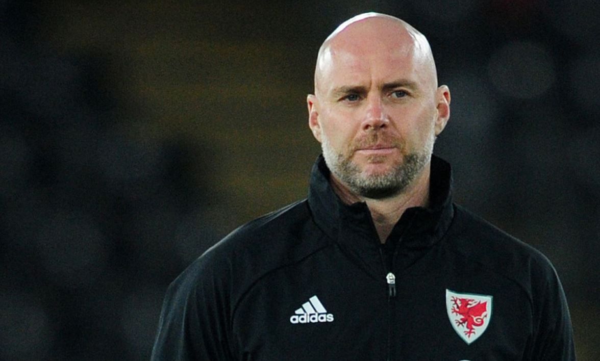 الامارات | الإتحاد الويلزي يقيل بايج من تدريب المنتخب