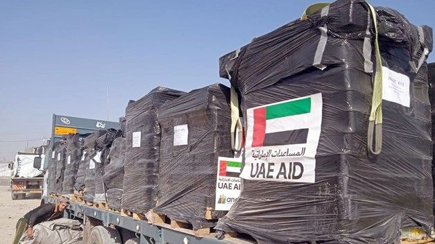 صور.. وثائقيات تبرز الجهود والمبادرات الإنسانية الإماراتية لدعم سكان غزة
