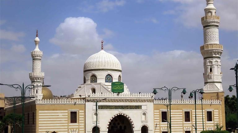 محمد العدل خطيبا.. نقل شعائر صلاة الجمعة من مسجد السيدة نفيسة