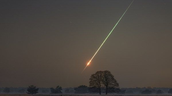 صوت انفجار بين إيطاليا وفرنسا قد يكون ناجماً عن نيزك