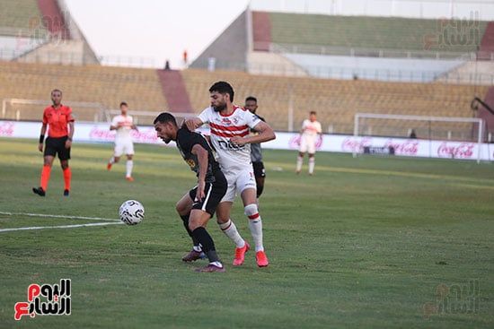 الزمالك يتقدم 1-0 على فاركو فى الشوط الأول.. فيديو