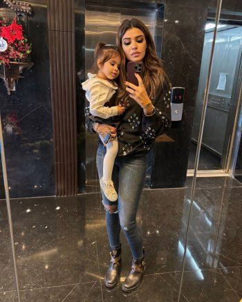 خاص - ملكة جمال لبنان روزاريتا طويل تكشف عن جنس جنينها .. وتخبرنا قصة حبها مع زوجها