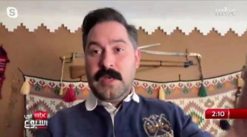 "أقص شنبي إذا لقيت أحلى من كبيبة أم عبد العزيز".. شاهد: بريطاني دخل الإسلام يتحدث باللهجة السعودية عن الأماكن التي زارها وأكثر ممثل سعودي يحبه