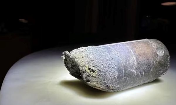 عائلة أميركية تطالب «ناسا» بتعويض بعد سقوط جسم فضائي على منزلها