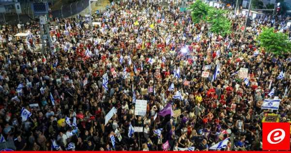 عشرات الآلاف تظاهروا في تل أبيب ضد الحكومة الإسرائيلية وللمطالبة بإجراء انتخابات