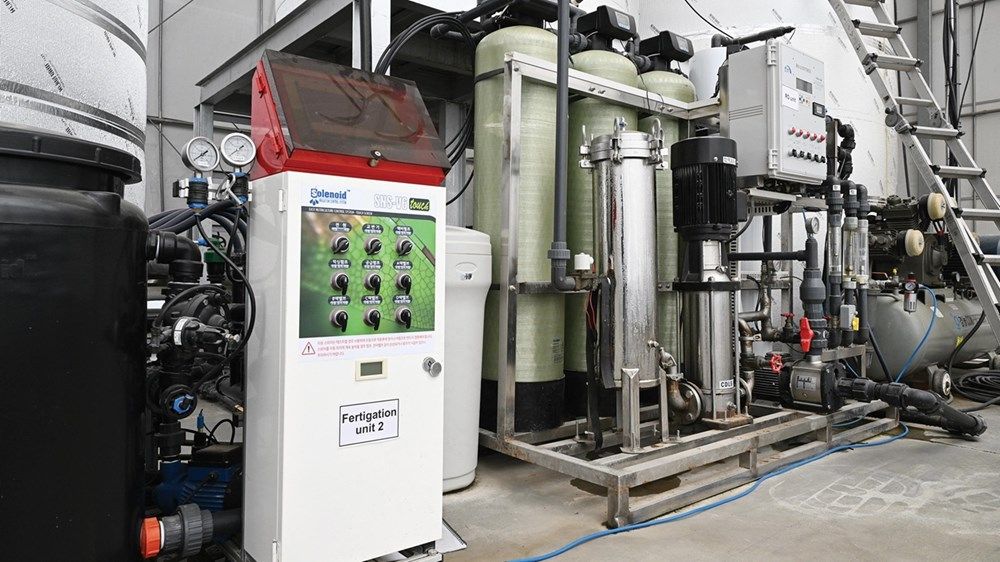 كوادر إماراتية تدير 3 محطات للأبحاث الزراعية في أبوظبي