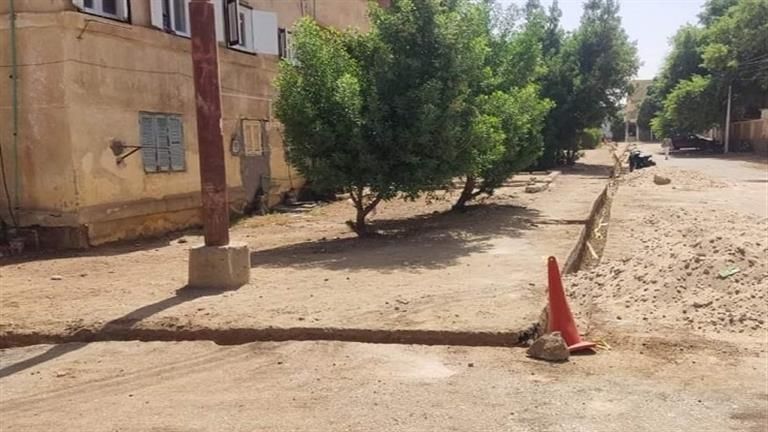 محافظ الوادي الجديد يوجه برصف طرق الخارجة بعد الانتهاء من توصيل الغاز الطبيعي