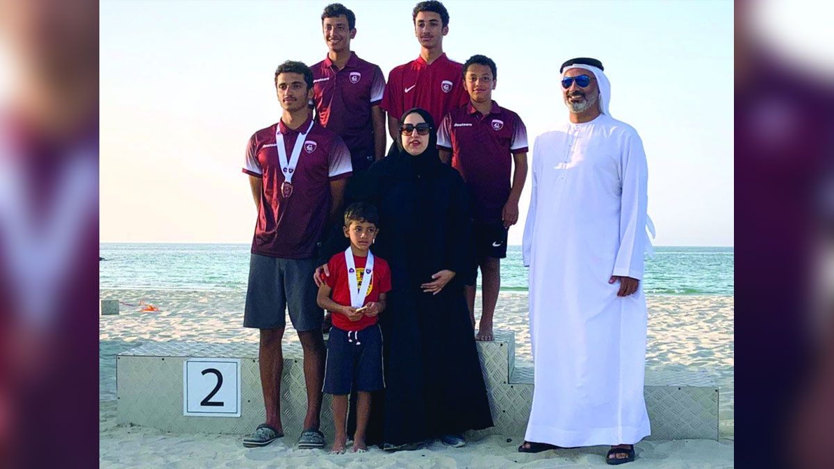 الامارات | مواطن يستثمر في أبنائه الـ 4 للإبحار نحو الأولمبياد