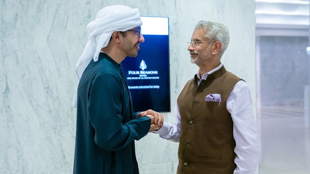 عبدالله بن زايد ووزير خارجية الهند يبحثان العلاقات الاستراتيجية بين البلدين