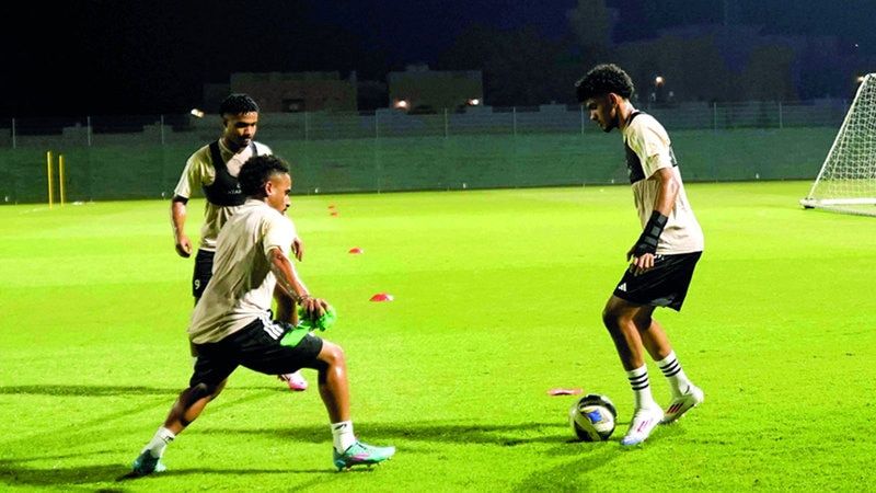 الامارات | بعثة منتخب الشباب تُغادر إلى الطائف