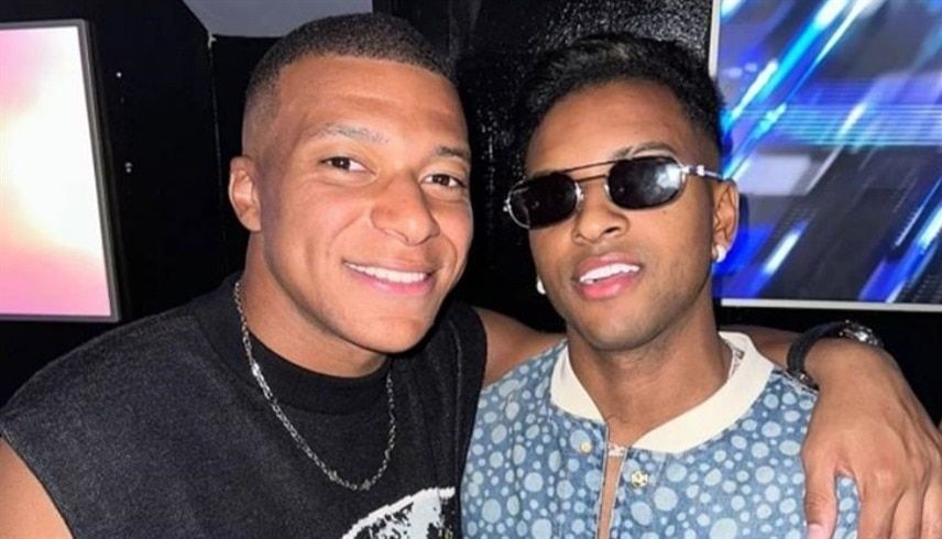 الامارات | نجم البرازيل لا يصدق لعبه مع مبابي في ريال مدريد