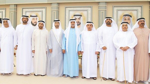 نهيان بن مبارك يحضر أفراح الكويتي والنيادي