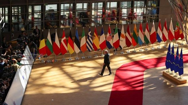 الاتحاد الأوروبي يوافق على استخدام أموال روسية لدعم أوكرانيا