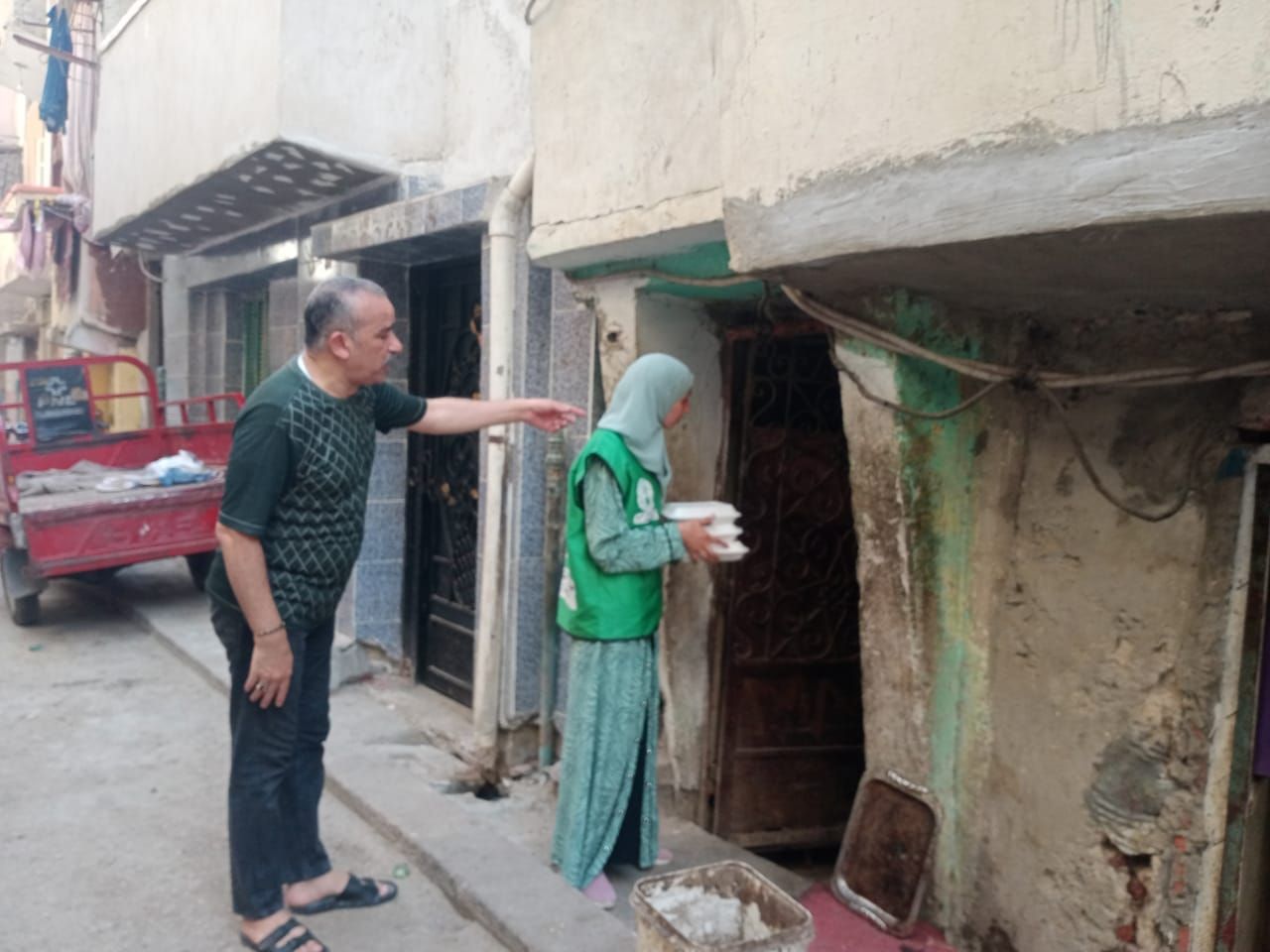 1000 وجبة غذائية للأسر الأولى بالرعاية بالبحيرة ضمن جهود التحالف الوطنى.. صور