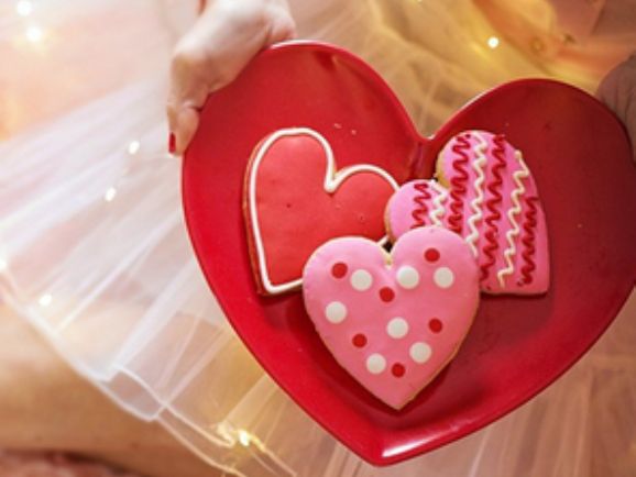 قافلة الحب تبدأ بالمسير