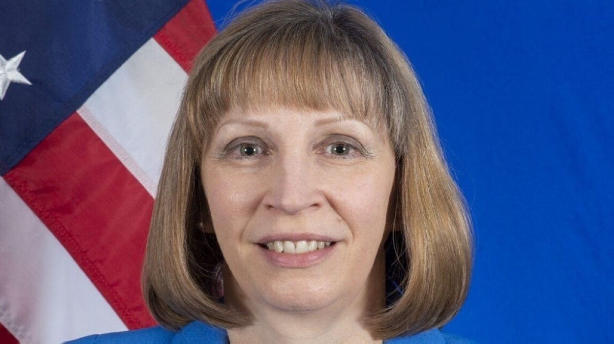 موسكو تستدعي السفيرة الأمريكية بعد هجوم القرم