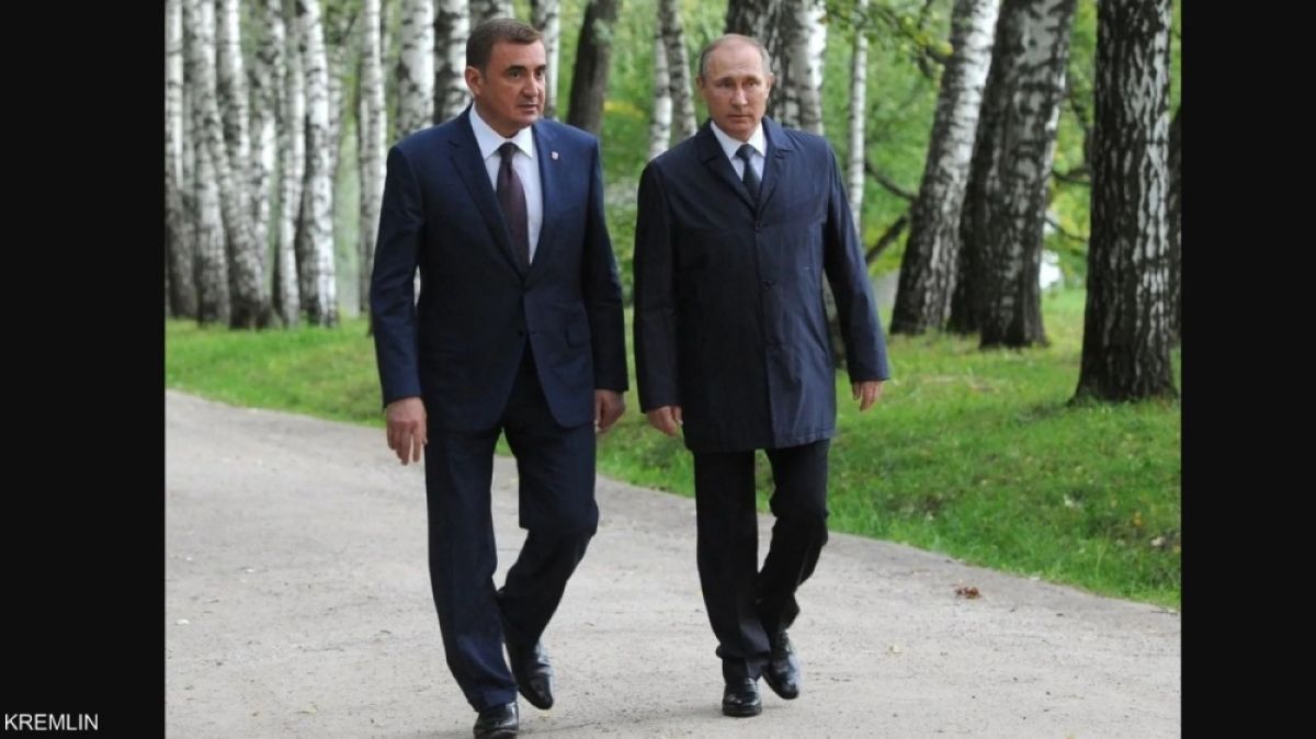 حارس شخصي يستعد لخلافة أقوى رجل في العالم