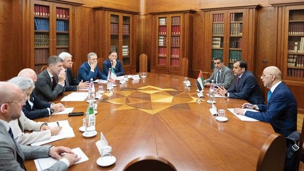 دبي والشرطة الإيطالية تبحثان التعاون في مكافحة الجريمة المنظمة