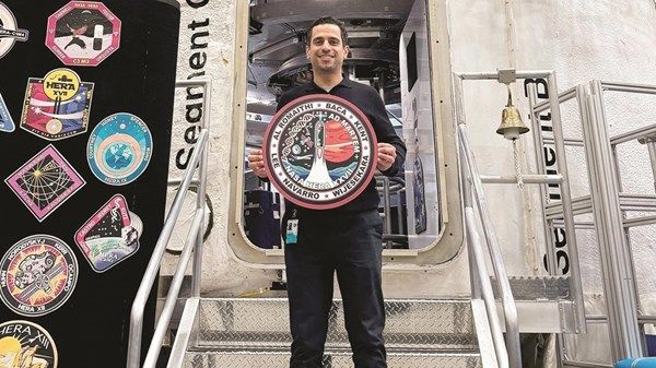 اليوم.. الرميثي يغادر مجمع أبحاث هيرا في «ناسا»