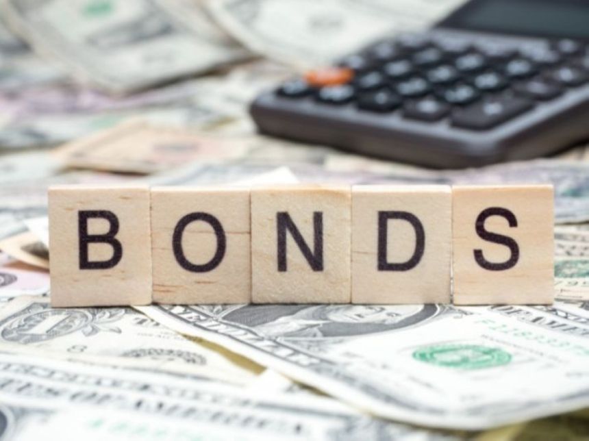 أسعار الذهب تستفيد من تراجع الدولار وترقب لمؤشر نفقات الاستهلاك الشخصي