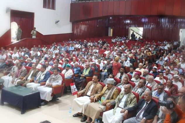 تعز.. السلطة المحلية تدعو إلى توحيد الجبهة الداخلية ودعم القوات المسلحة في المعركة المصيرية