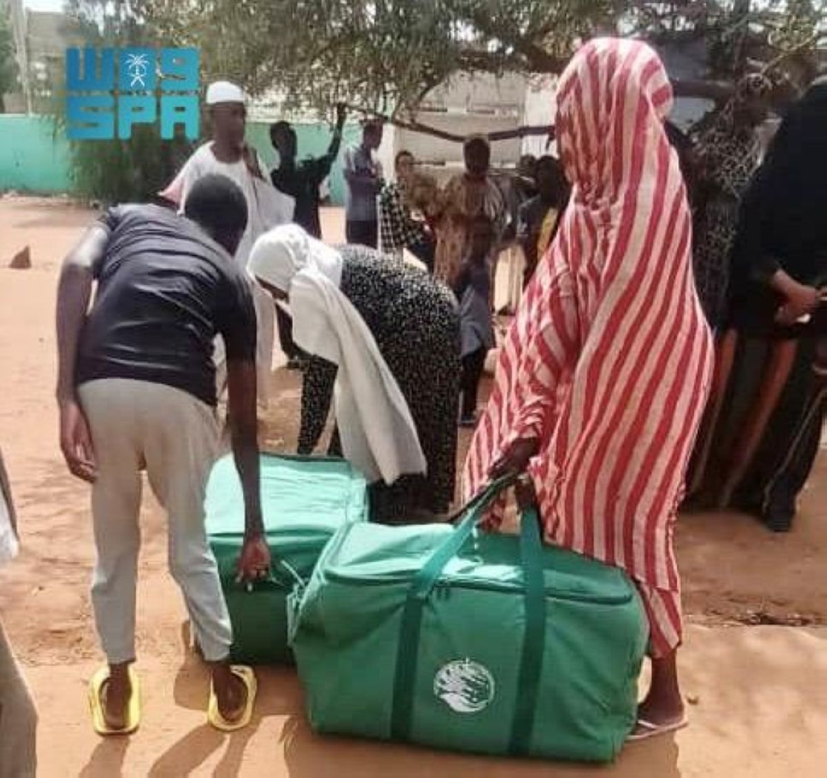1300 حقيبة سعودية تخفف آلام السودانيين