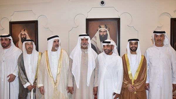 نهيان بن مبارك يحضر أفراح العواني والشامسي