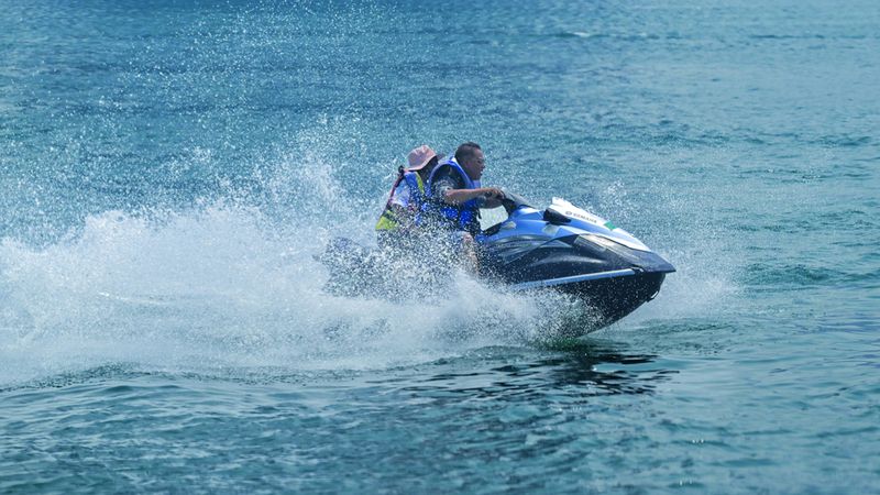 الامارات | متعة في وقتها.. على بحر الممزر