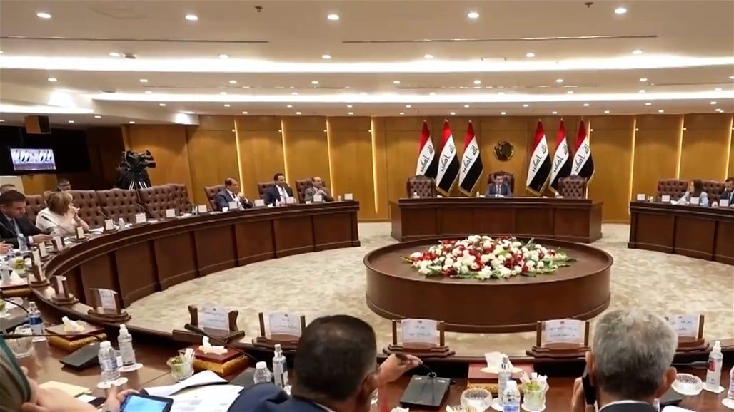 حراك لانتخابات مبكرة..وتحذيرات من ازمة قد تدخل البلاد بدوامة جديدة
