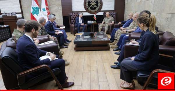 قائد الجيش بحث مع السفير الفرنسي بالأوضاع بلبنان والمنطقة والتطورات على الحدود الجنوبية