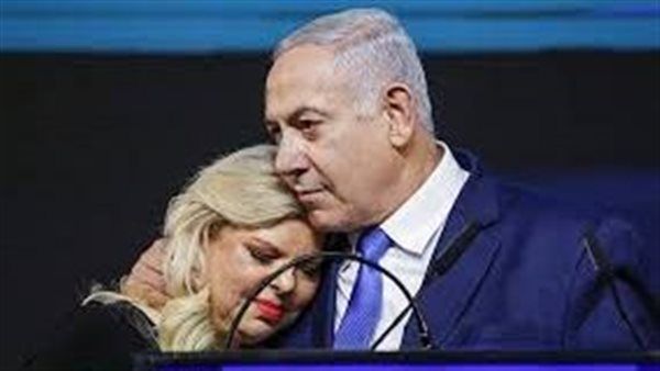 سارة نتنياهو تتهم الجيش بمحاولة تنظيم انقلاب عسكري ضد زوجها