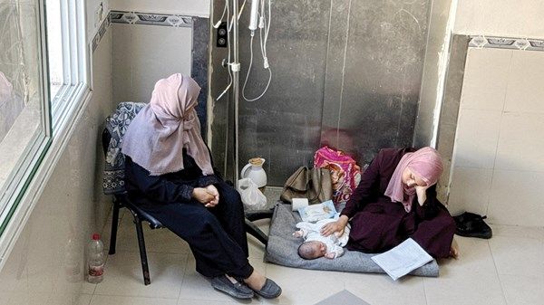 1000 مريض مهددون بالموت جراء انقطاع الأدوية