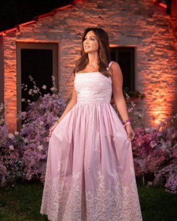 من توقيع إيلي صعب..هذا ما إرتدته كوليت الحلاني في حفل خطوبة إبنتها دانا