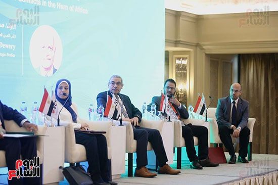 عضو بالمجلس المصرى للفكر: القرن الأفريقى مرتبط بقضايا كبرى تهم العالم.. صور