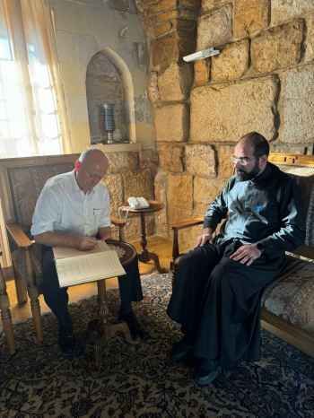 أشرف ريفي زار دير القلعة لتقديم التهاني بمناسبة عيد مار يوحنا المعمدان شفيع الدير