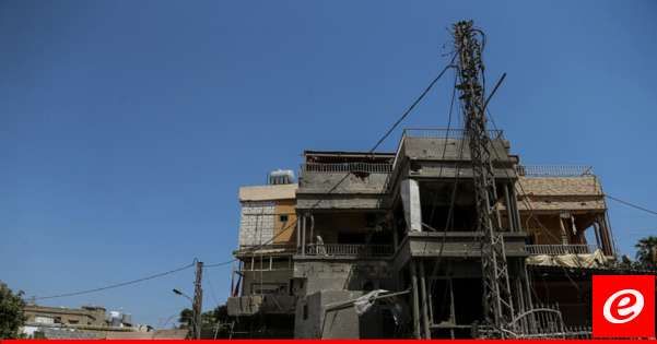 "فاينانشال تايمز": قنابل الفسفور الإسرائيلية جعلت المنطقة الحدودية في لبنان غير صالحة للسكن