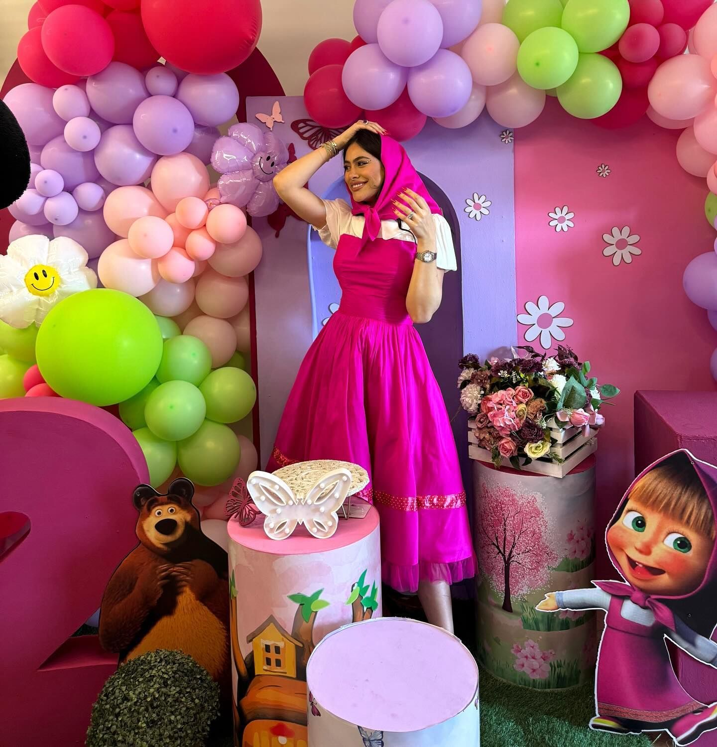 هاجر أحمد.. ضحك ولعب وشغل وجولة بحسابها على إنستجرام