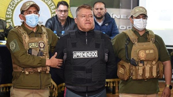 اعتقال قائد الجيش وعسكريين بعد محاولة انقلاب في بوليفيا