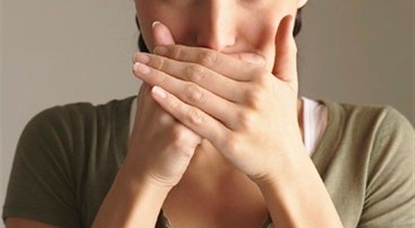 الامارات | خلعته بعد 5 سنوات زواج: لم أعد أطيق "رائحته" !