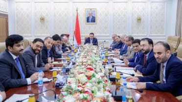 الخليج اليوم .. اليمن.. توجيهات بعودة الوفد الحكومي لمفاوضات تبادل الأسرى