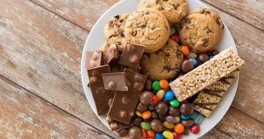 استشارى تغذية: عادات خاطئة تزيد الوزن وتمنع الحرق.. منها تناول بواقى الطعام