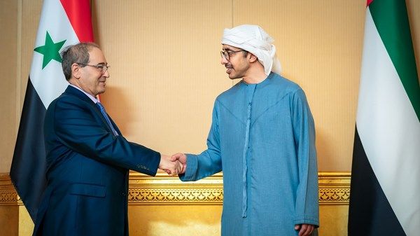عبدالله بن زايد يستقبل وزير الخارجية السوري ويبحثان تعزيز العلاقات الثنائية