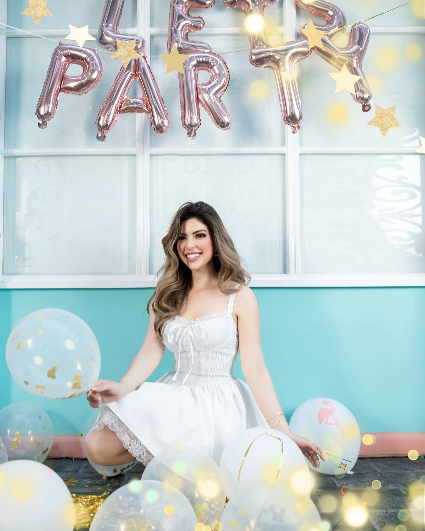 ميرنا جميل تحتفل بعيد ميلادها فى أجواء مبهجة (صور)