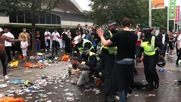 عنف وشغب واقتحام للملاعب نقاط سوداء في ثوب أمم أوروبا الأبيض