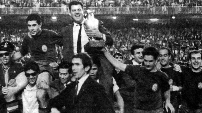 الامارات | إسبانيا بطلة أوروبا 1964 بـ «الحجارة» و«الأناناس»