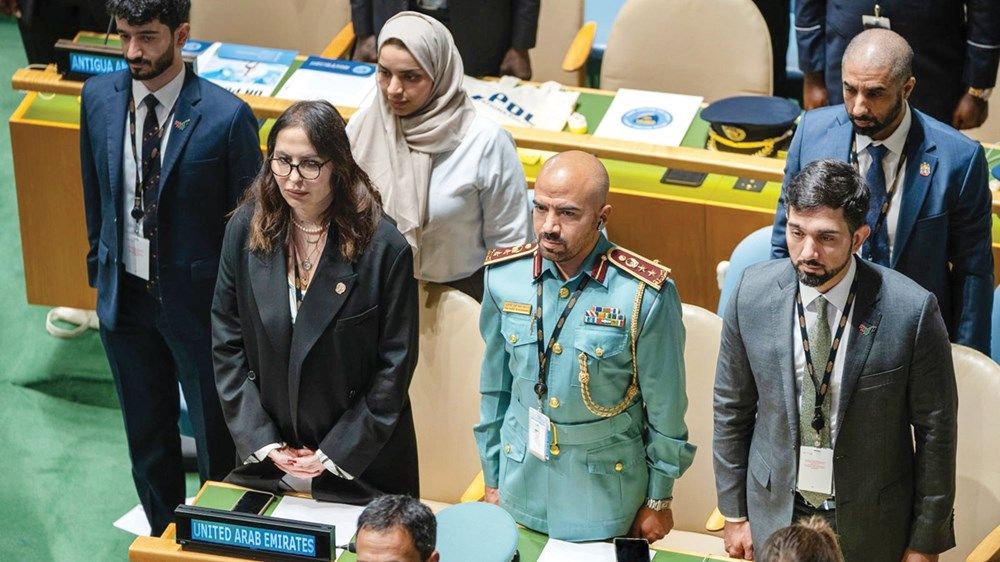 سيف بن زايد: الإمارات تعزز السلام والاستقرار الدوليين