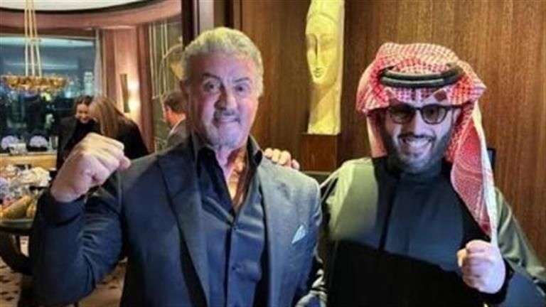 سيلفستر ستالون يتحدث عن جمال شواطئ مصر .. وتركي آل الشيخ يعلق