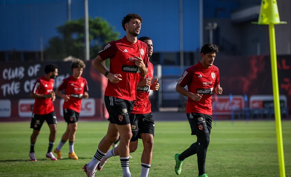 الليلة.. الأهلي يواجه فاركو ويسعى لملاحقة بيراميدز في صدارة ترتيب الدوري.. موعد المباراة والقنوات الناقلة والتشكيل المتوقع